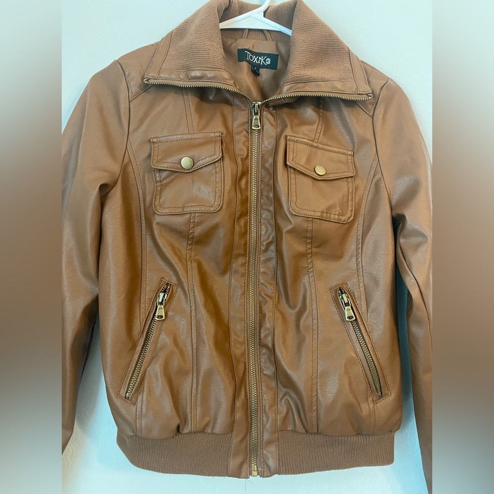 Women's Brown Leather Jacket - Picture 2 of 15